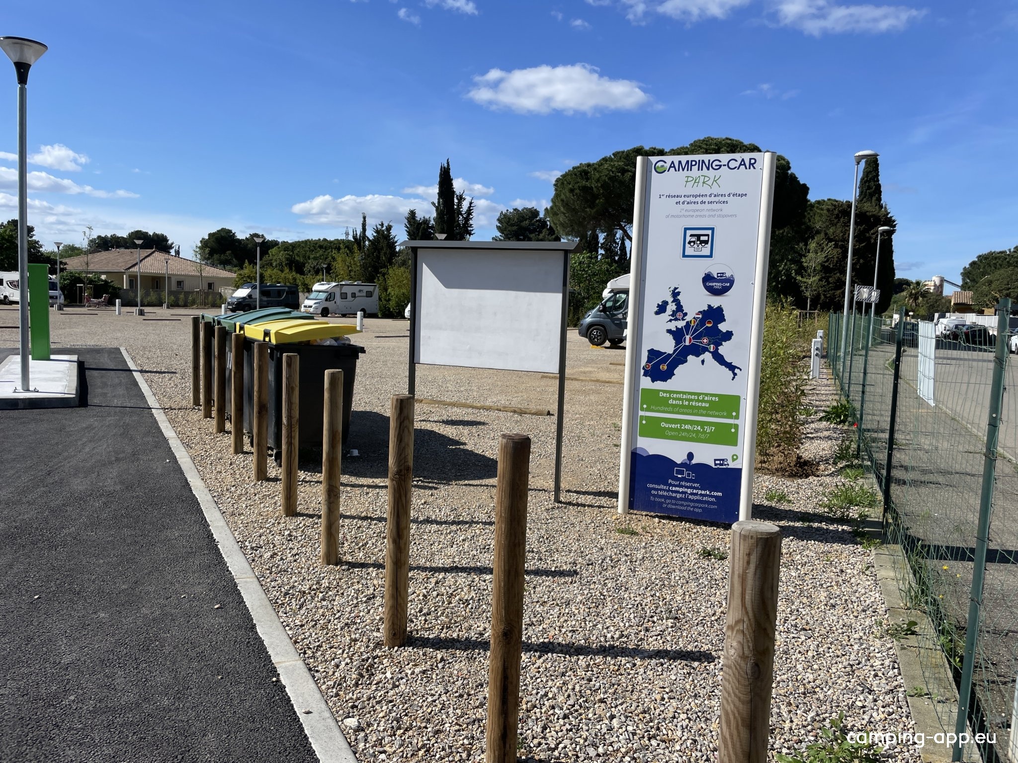 Camping-Car Park — Ställplats in Villeneuve-lès-Béziers