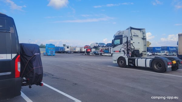 Patras Truck Park — Photo 3