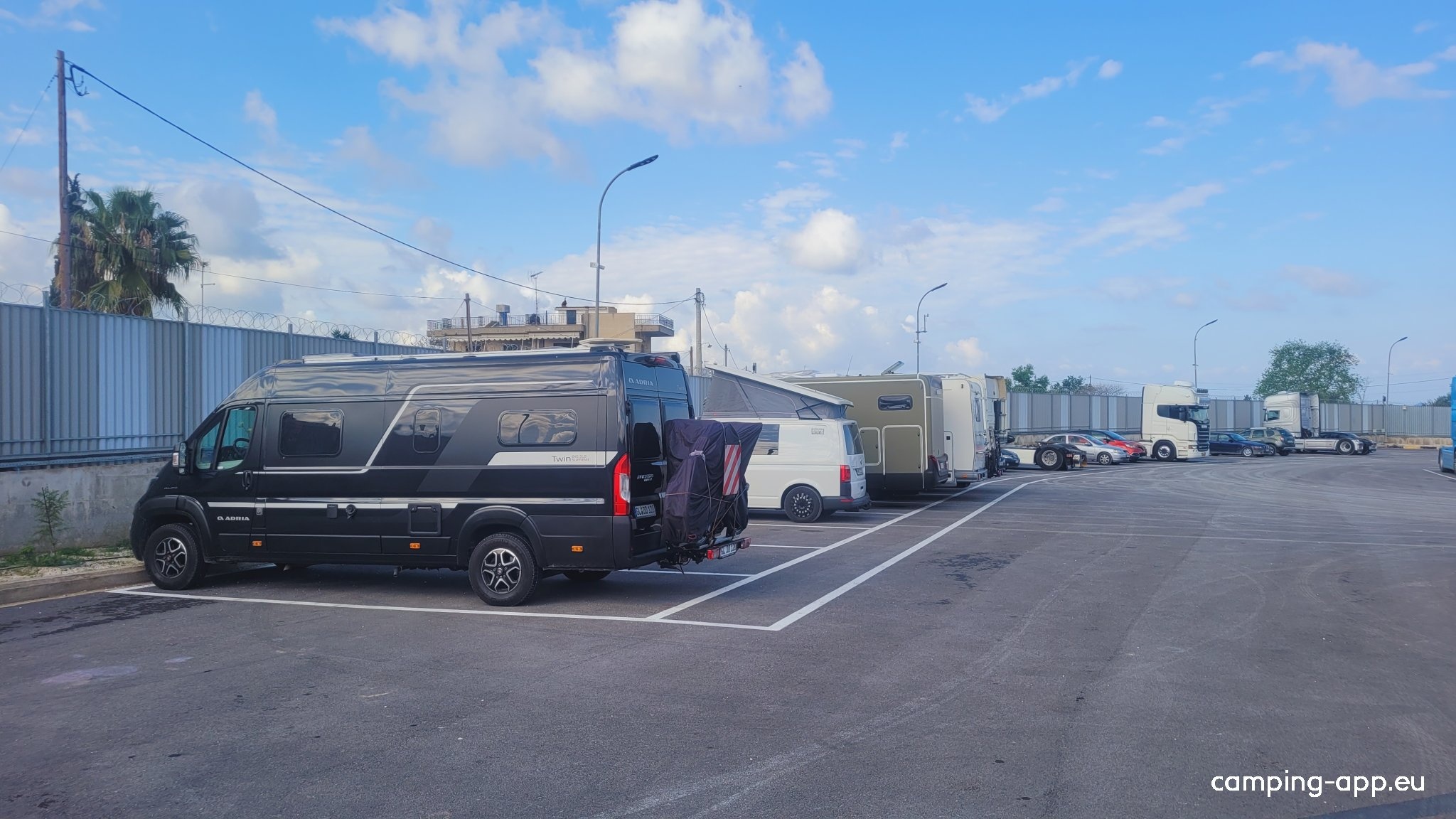Patras Truck Park — Area di sosta in Patra