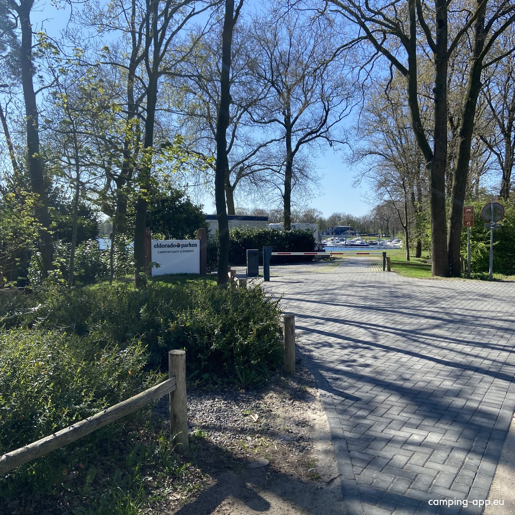 Jachthaven & Camperplaats Eldorado — QuickStop in Plasmolen