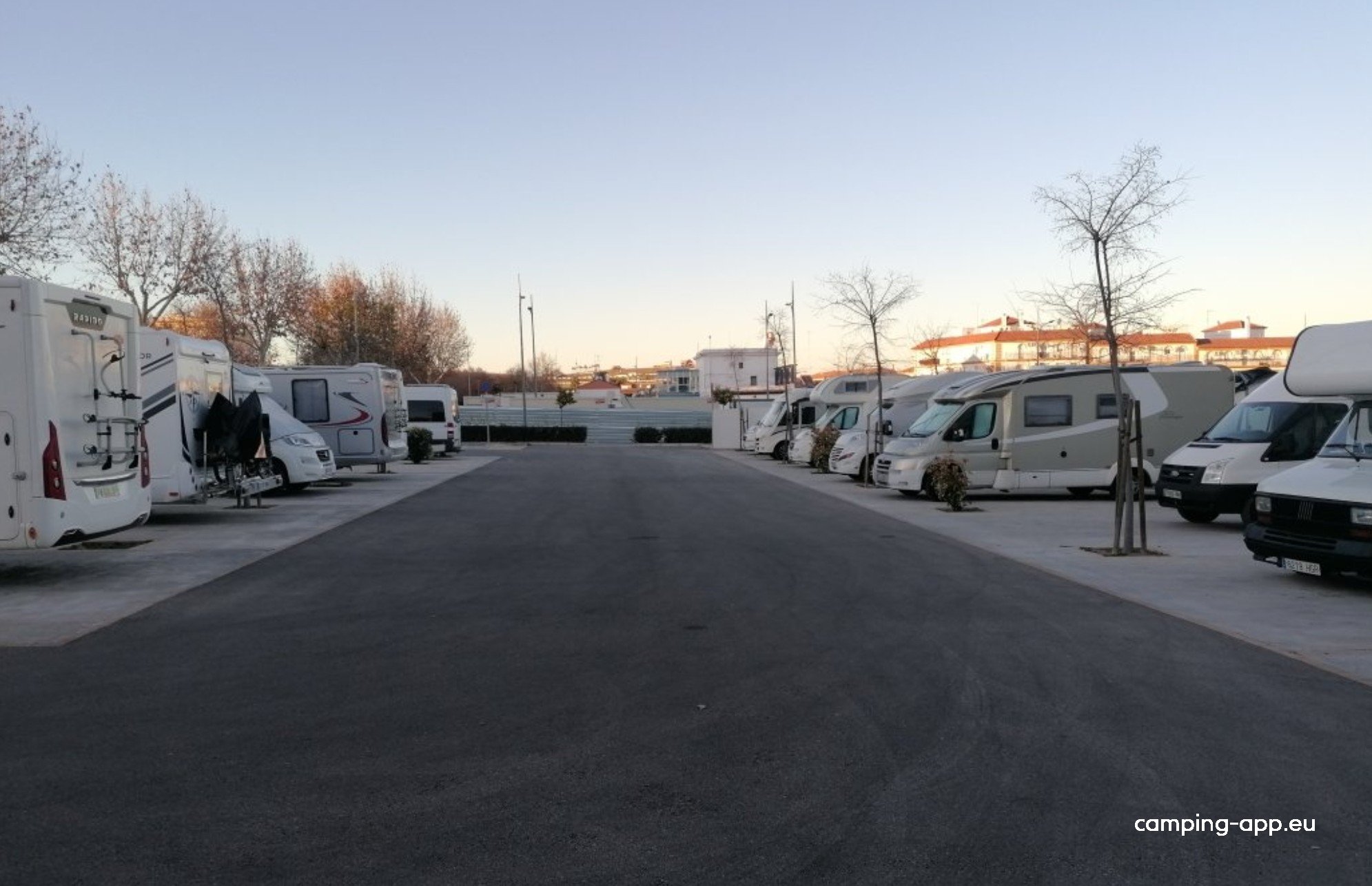 Área de Autocaravanas de Écija — Karavan Sitesi in Écija