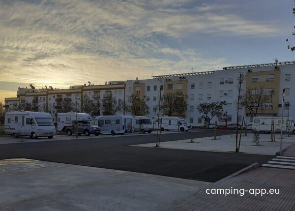 Área de Autocaravanas de Écija — Fotoğraf 2