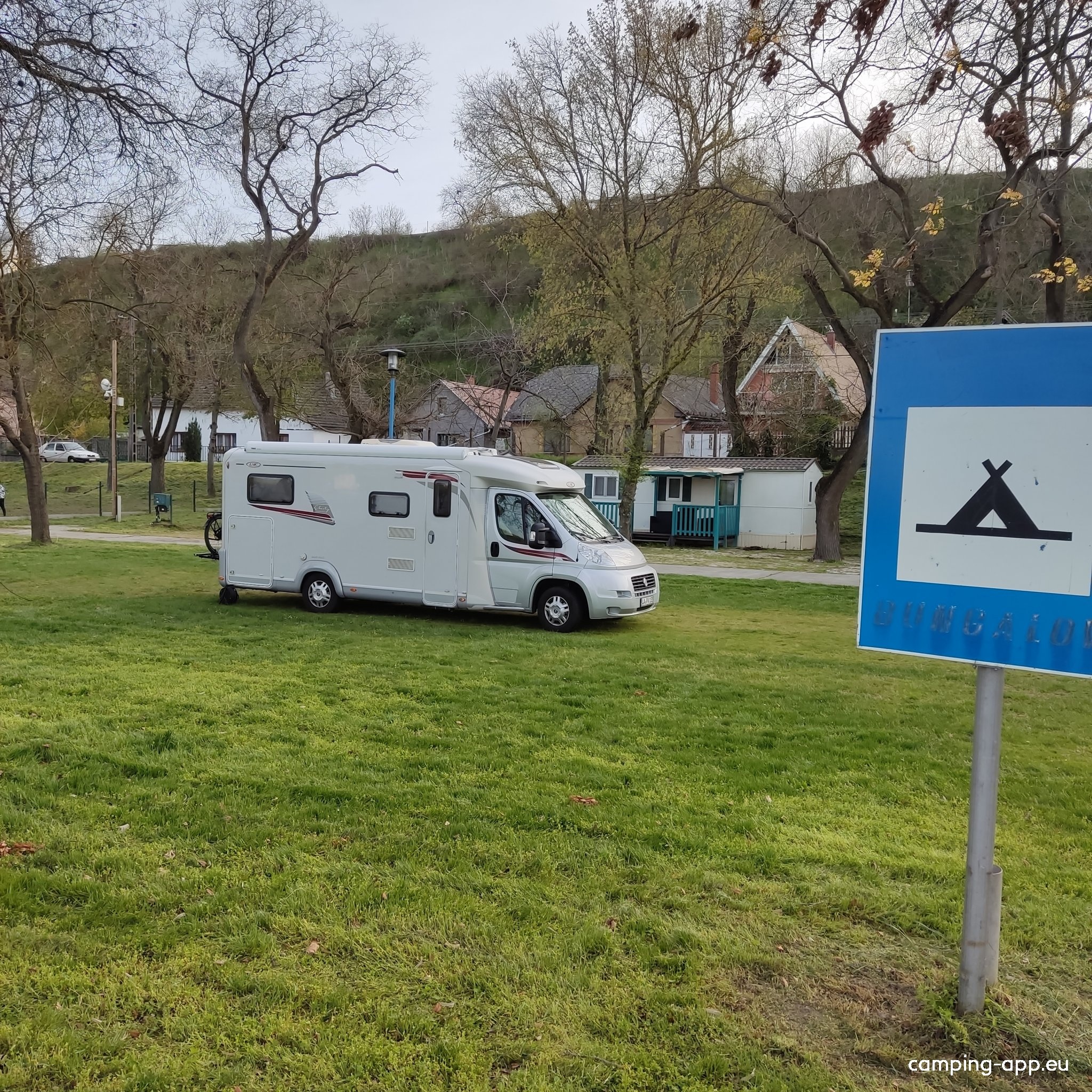 Kék Duna Kemping — Campingplads in Dunaföldvár
