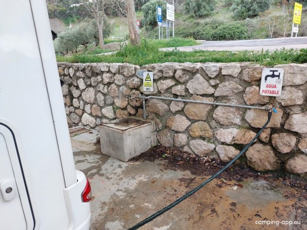Kostenloser Stellplatz am Ortsrand von La Iruela. — Photo 5
