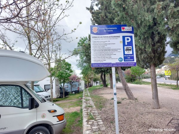 Kostenloser Stellplatz am Ortsrand von La Iruela. — Photo 3