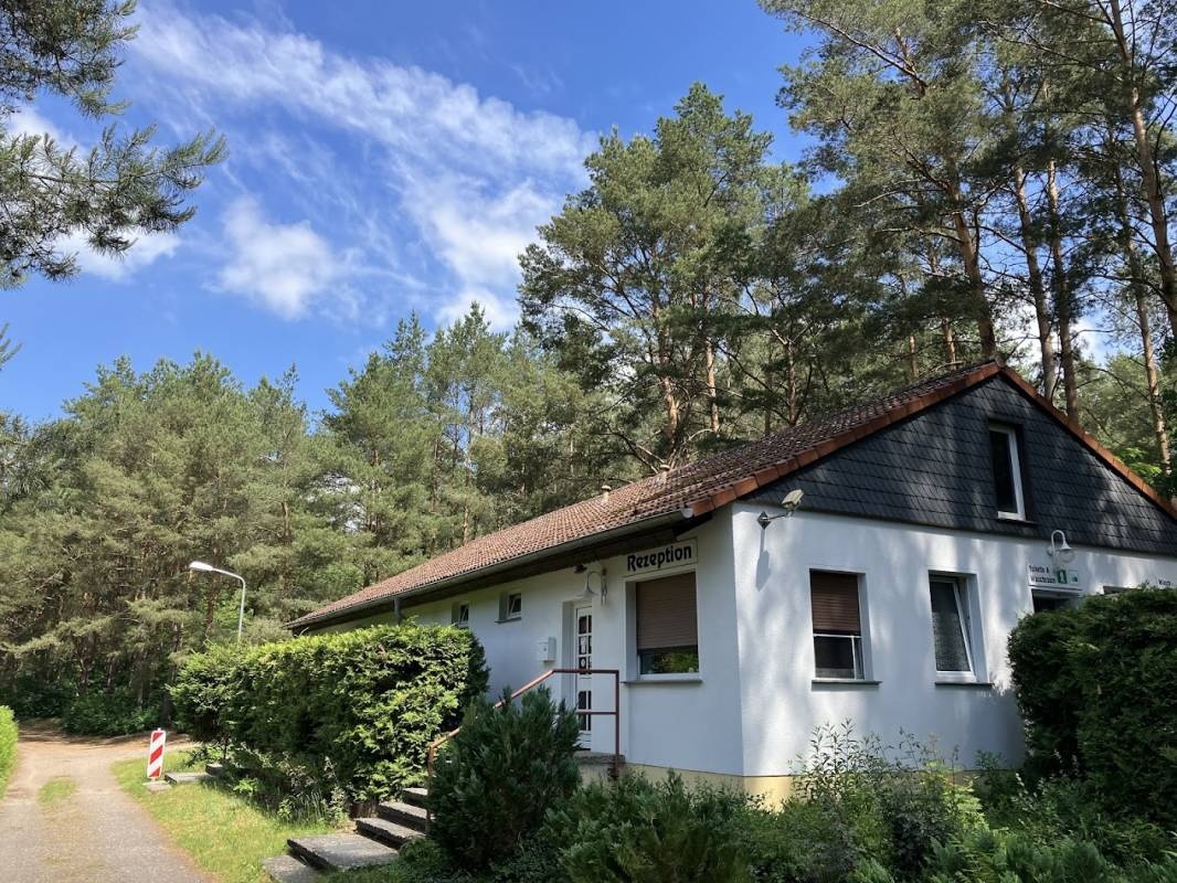 Campingplatz Waldsee — Camping Site in Reichenwalde