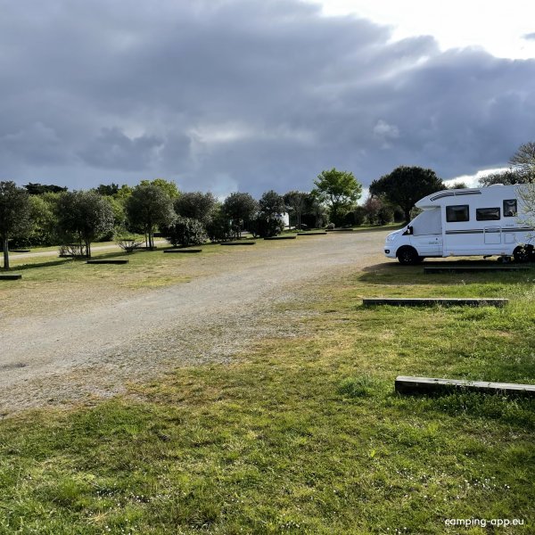 Stellplatz CampingCarPark Prefailles — Photo 5