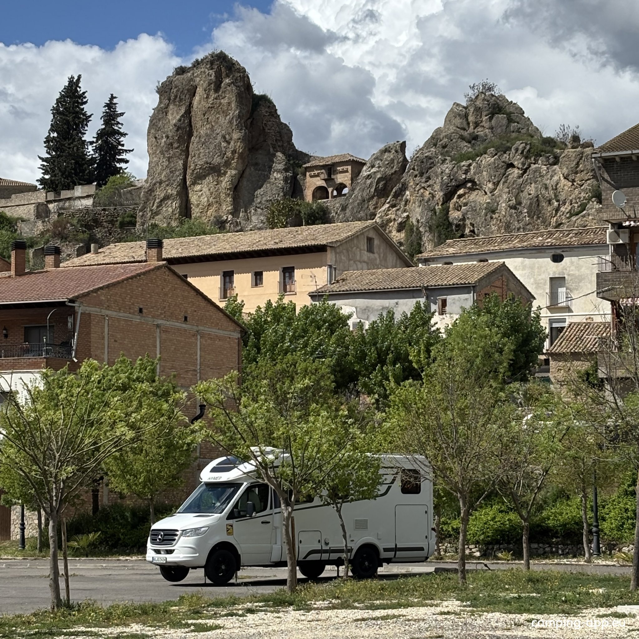 Estada, Spanien — Sp. parking dla kamperów in Estada