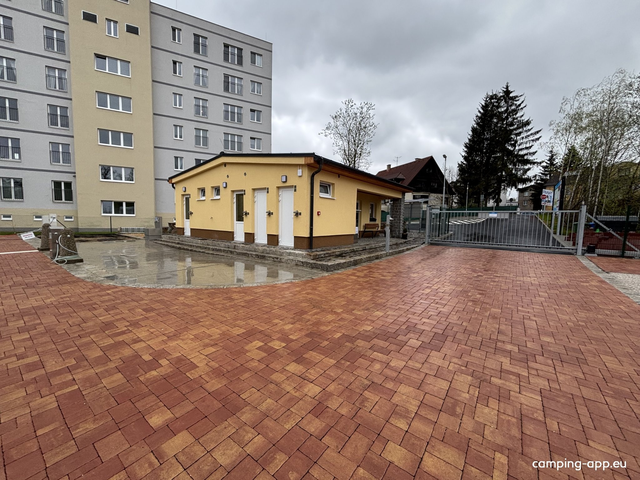 CAMPER CITY CARLSBAD — Ställplats in Karlovy Vary