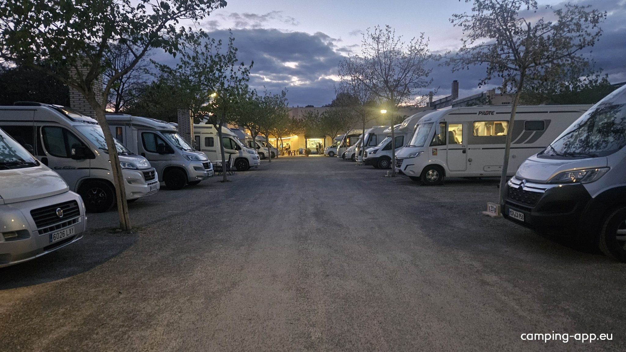 Valencia Camper Park Bétera — Area Autocaravanas in  Bétera