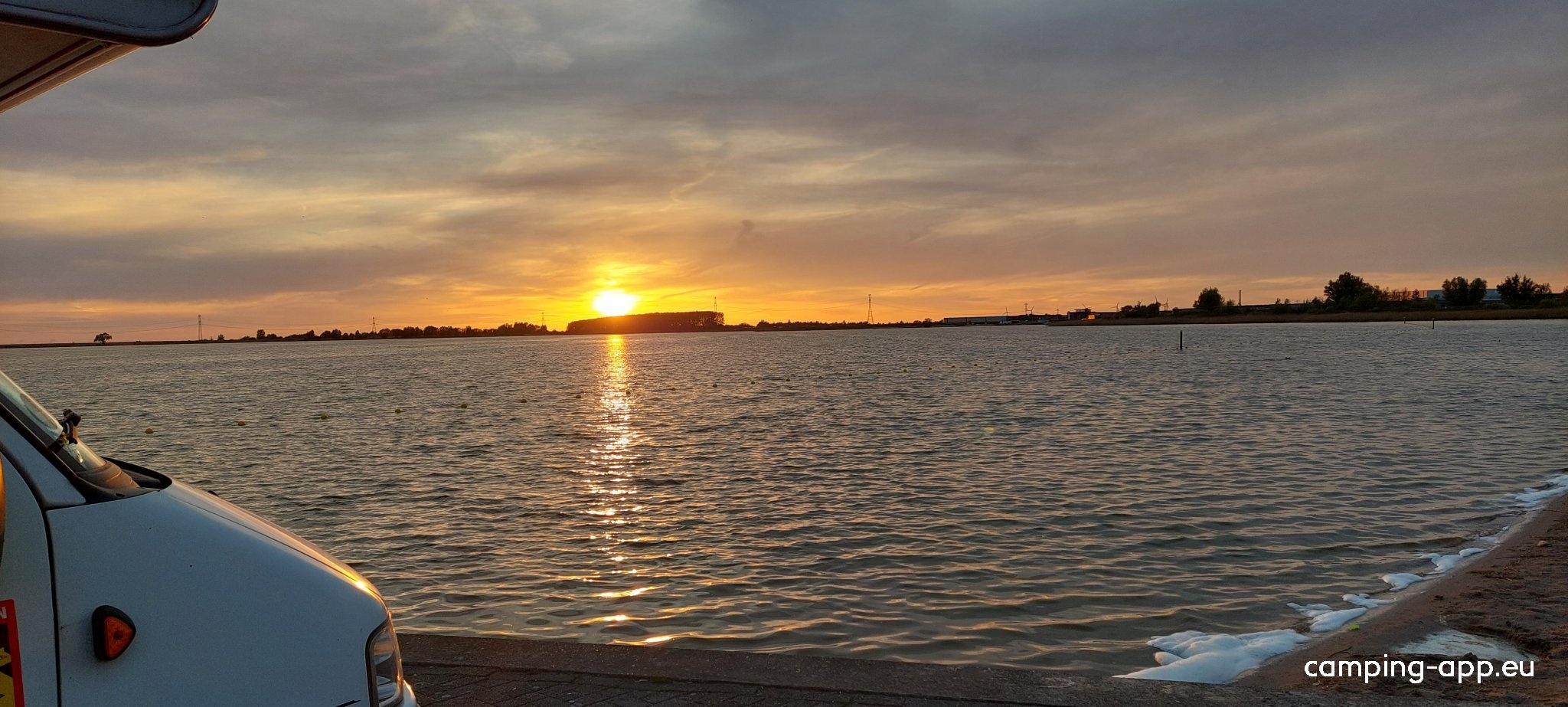 Camperplaats Boulevard Noord Bergen Op Zoom — Stellplatz in Bergen op Zoom
