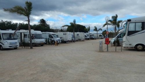 Camping Car la Finca — Area Autocaravanas in Tavernes de la Valldigna