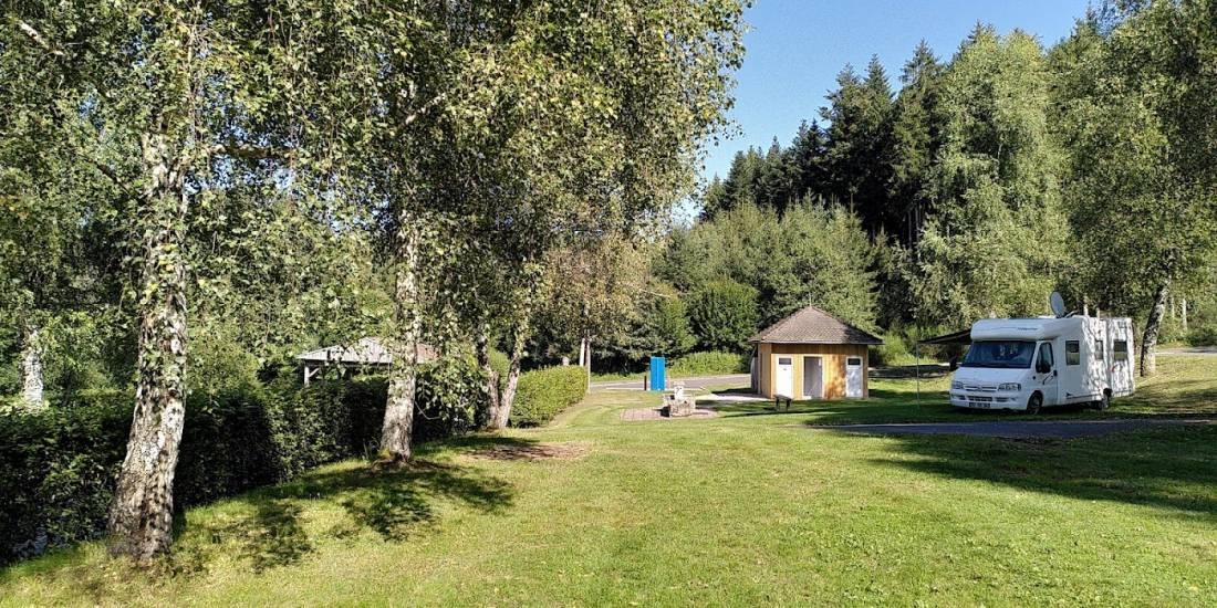camping municipal de St Quirin — Campingplatz in Saint-Quirin