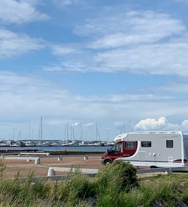 Falsterbokanalen husbilparkering — 露营车营地 in Höllviken