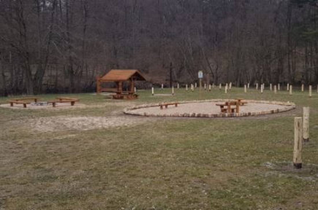 Pole namiotowe DPN Kamienna — Campingplatz in Kamienna