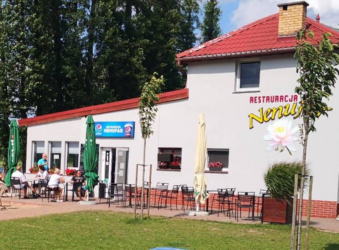 Relaks. Ośrodek wypoczynkowy, noclegi, pokoje gościnne nad jeziorem — Campingplass in Pszczew