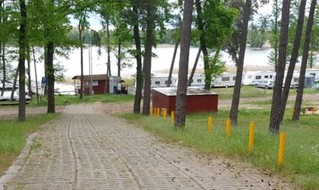 Jeziorak — Campingplass in Pszczew