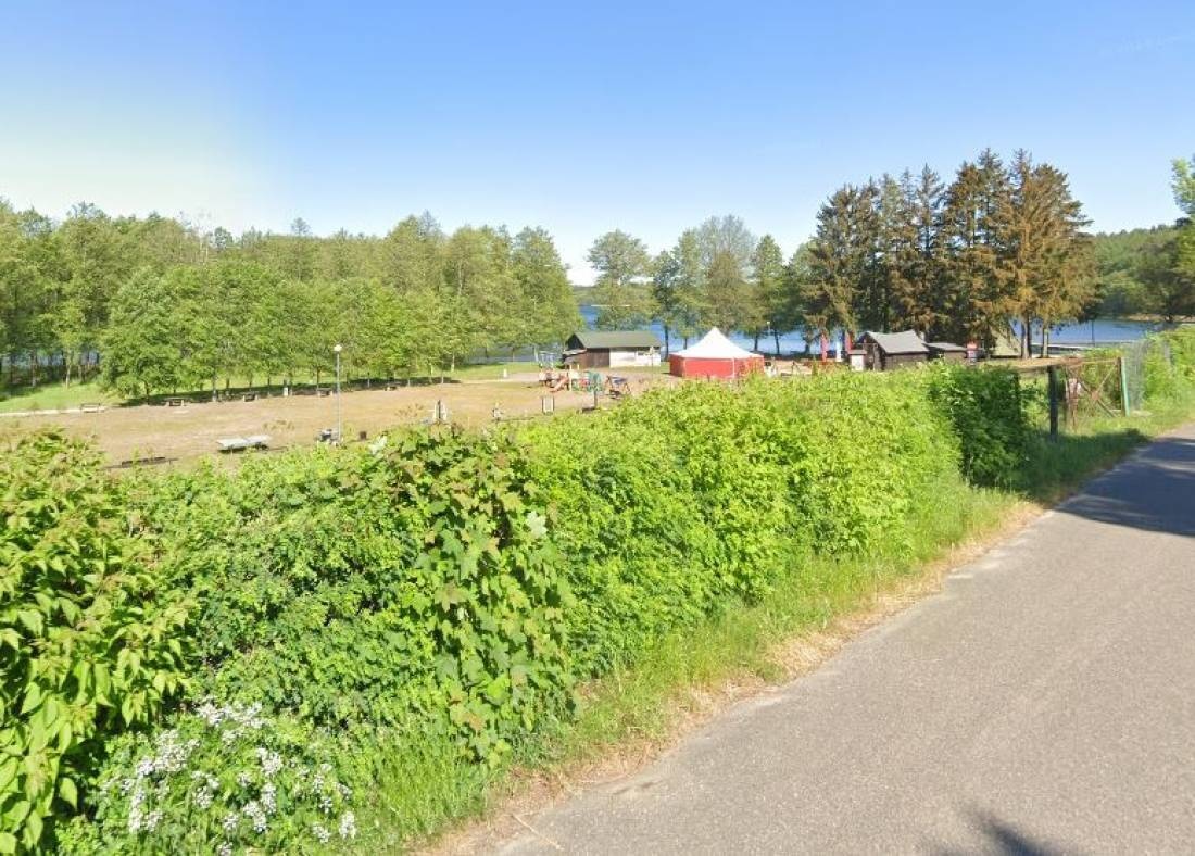 Ośrodek Wypoczynkowo-Rekreacyjny Na Plaży — Camping Site in Biały Bór