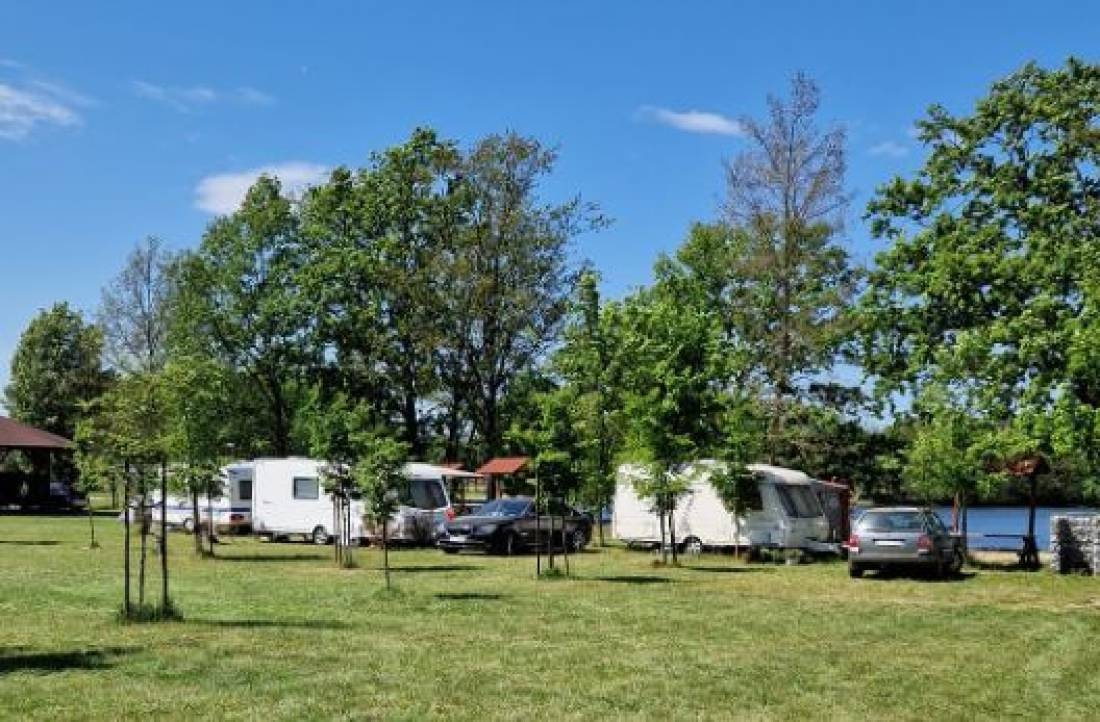  — Cámping in Wały