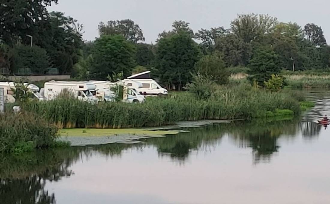 odra.camp — Cámping in Wroclaw