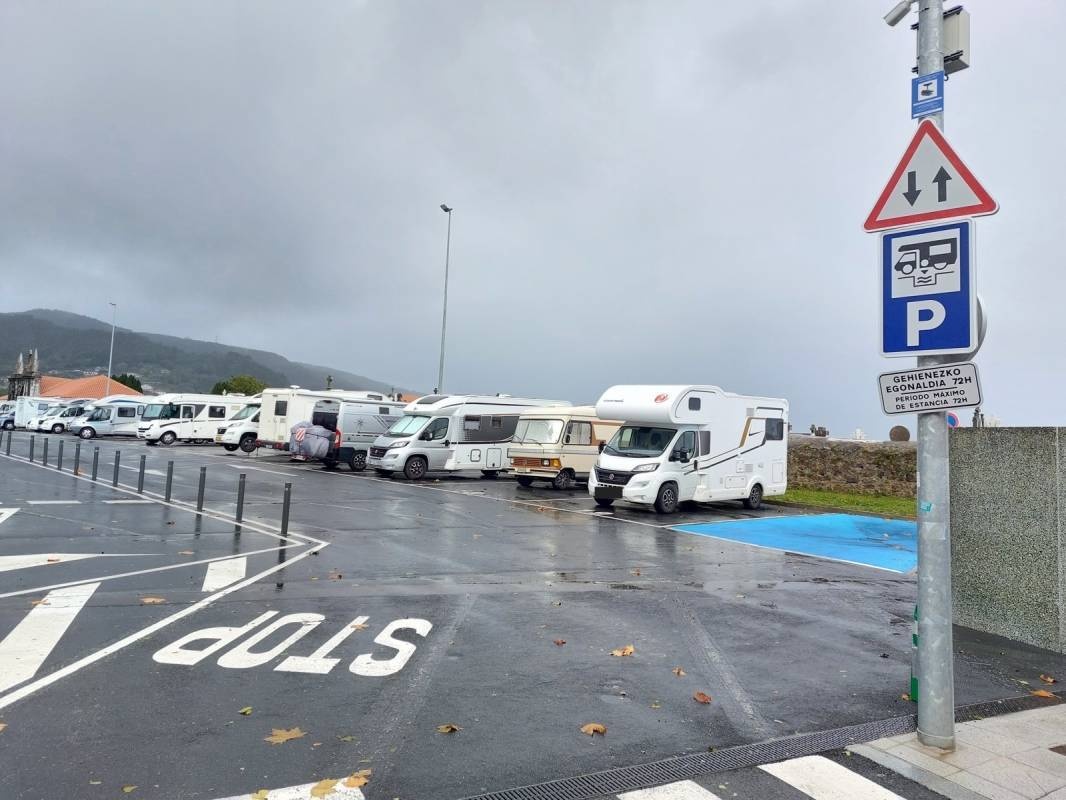 Stellplatz Bermeo — Area di sosta in  Bermeo