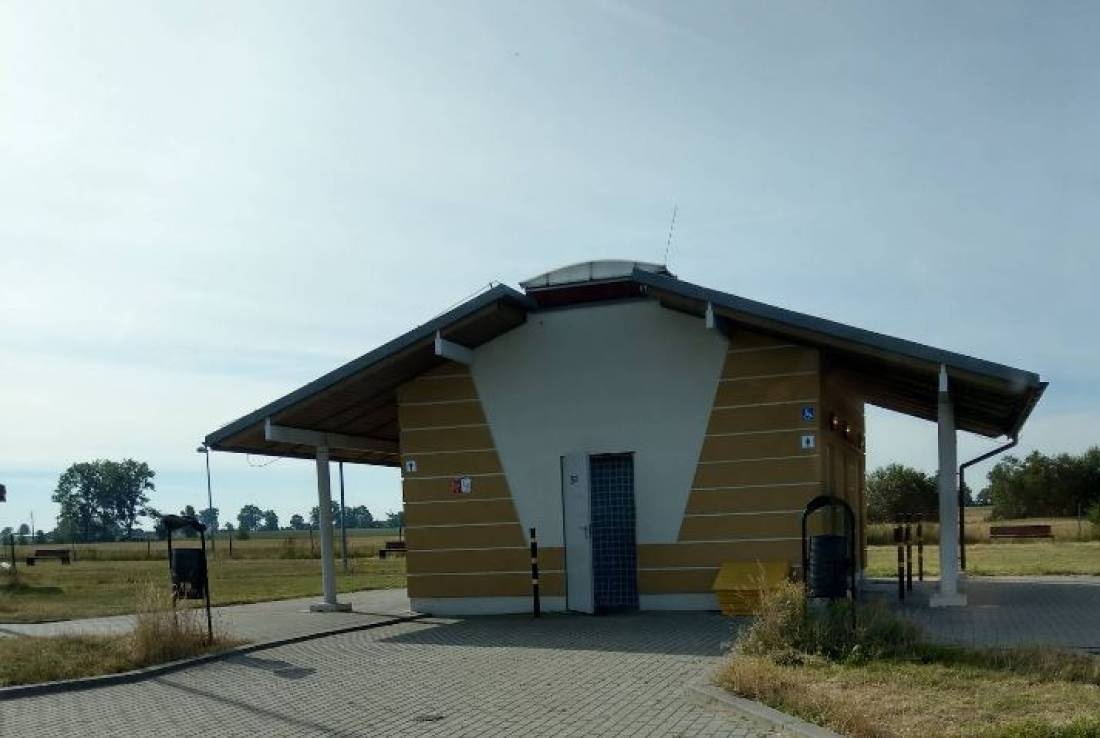 MOP Jonas Południe S8 (E67) — Camping in Oleśnica