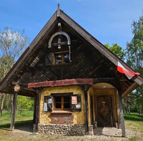 Pole namiotowe Drzewicz