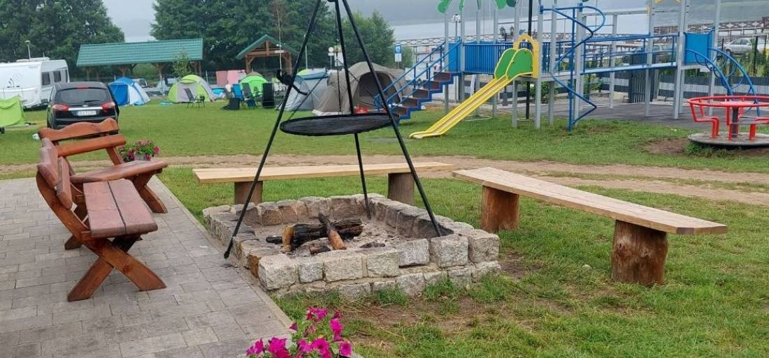 Pole namiotowe — Camping Site in Gowidlino