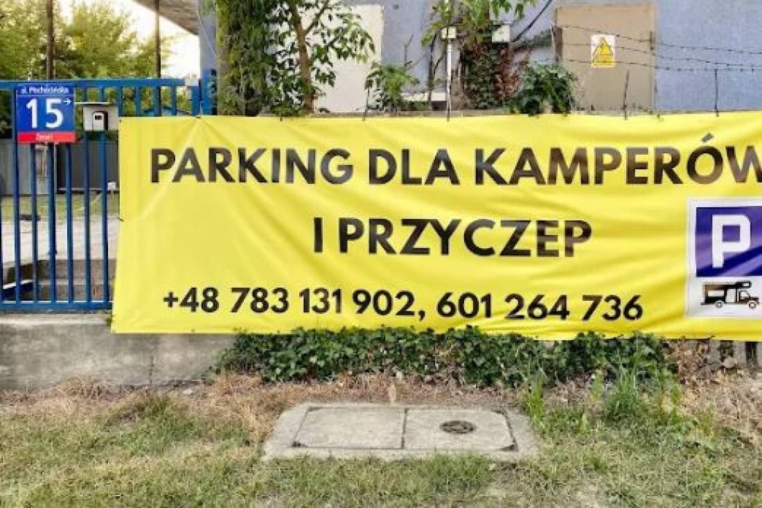 Privater WoMo-Stellplatz — Kamp yeri in Warszawa