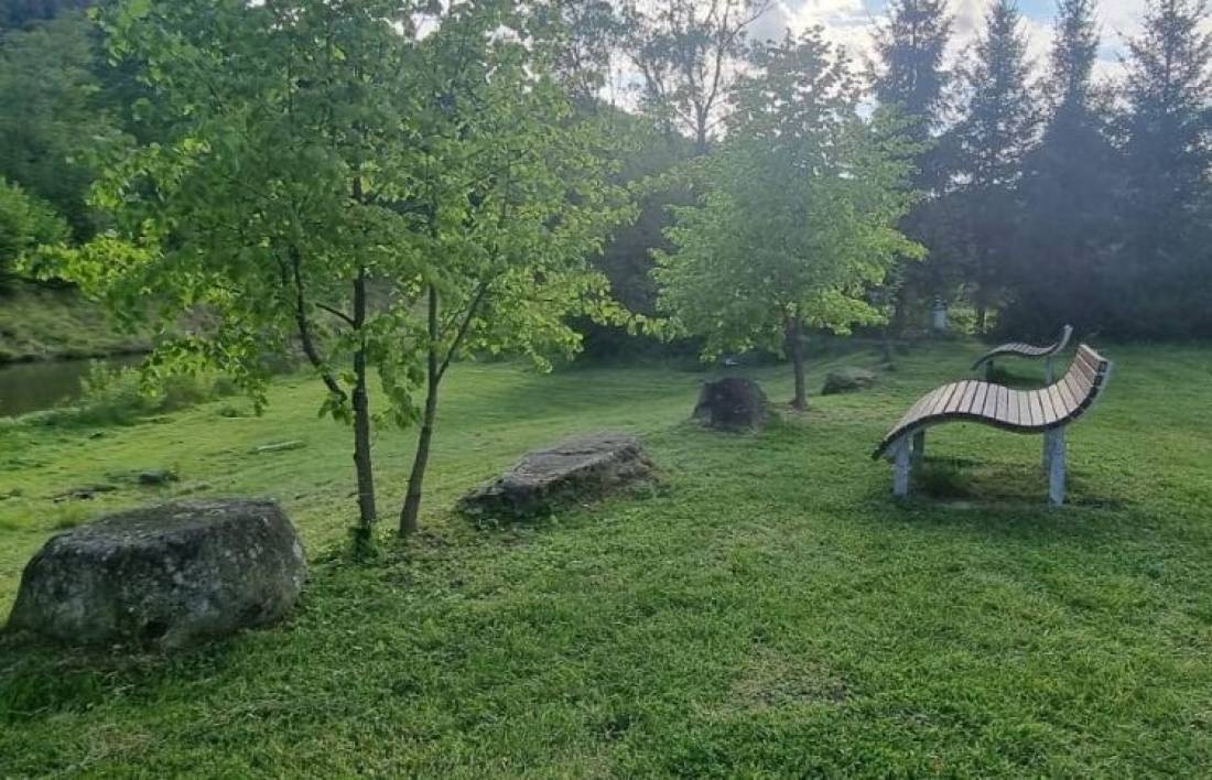 Pole Namiotowe POD GRZYBKIEM — Camping Site in Krempna