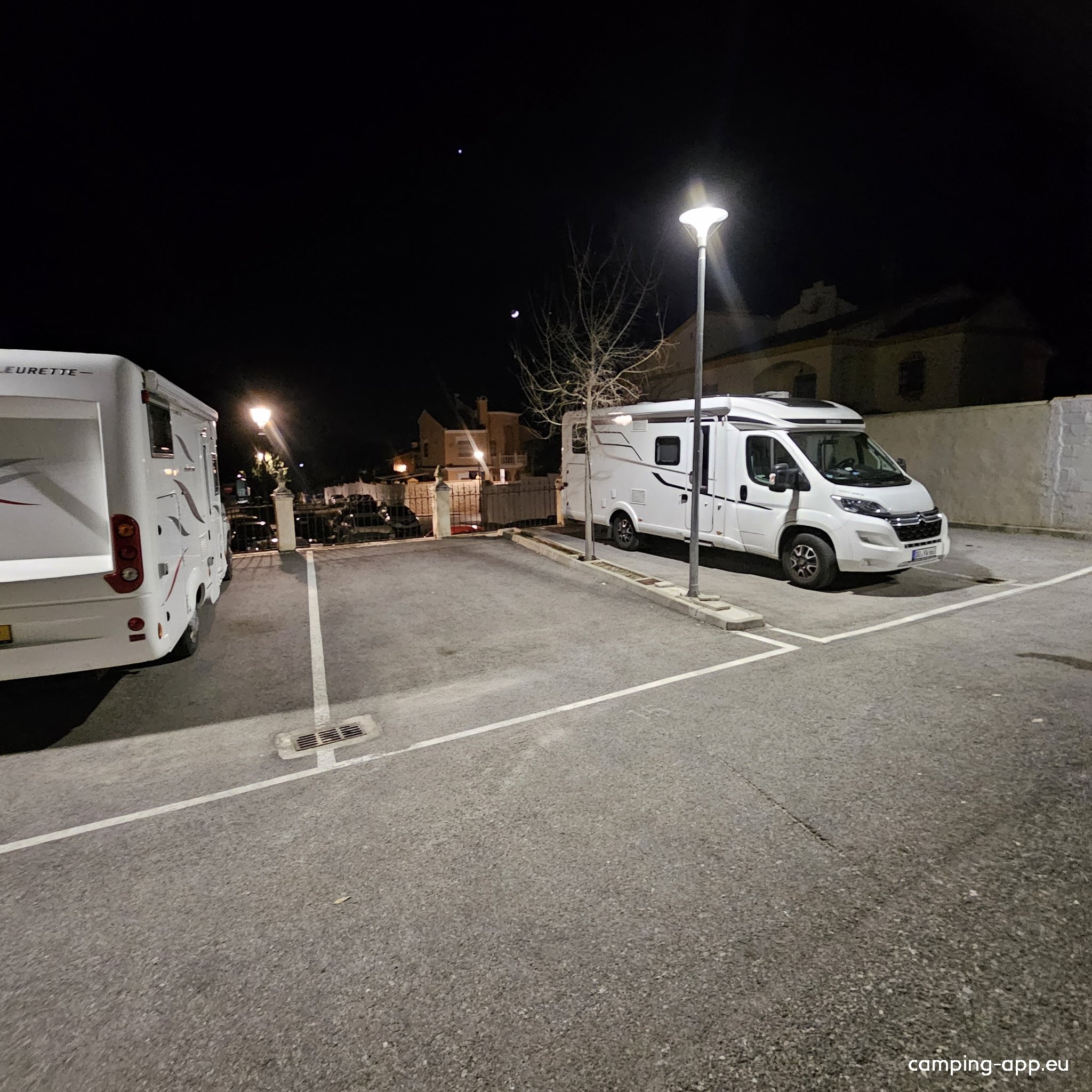 Stellplatz Castro del Río — Karavan Sitesi in Castro del Río