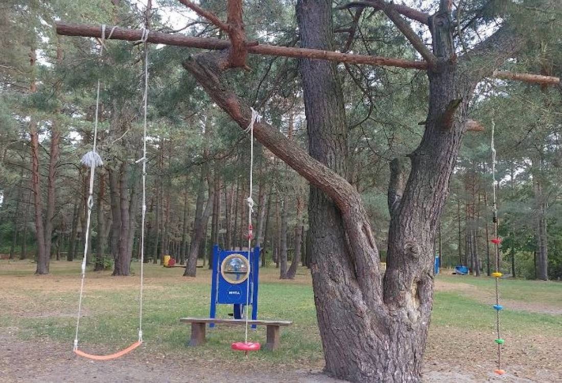 Pole namiotowe Na Rataja — Kemping in Samborowo
