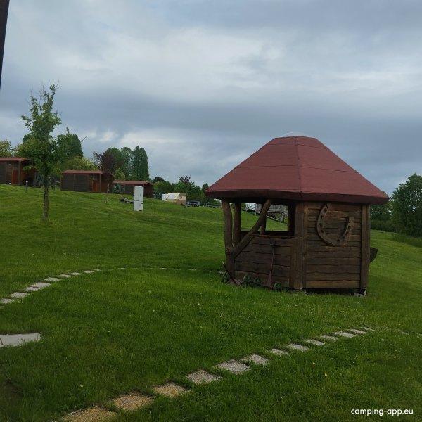 Camping The Sunrise Hill — Photo 3