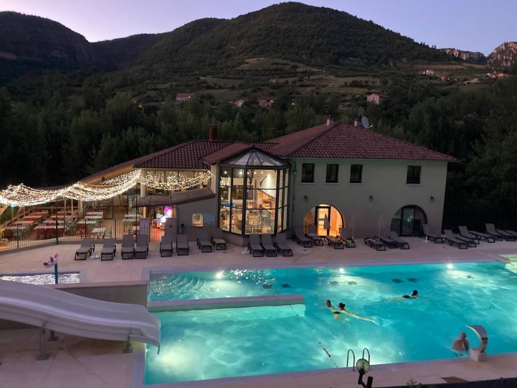 Les Prades — Campingplats in Mostuéjouls