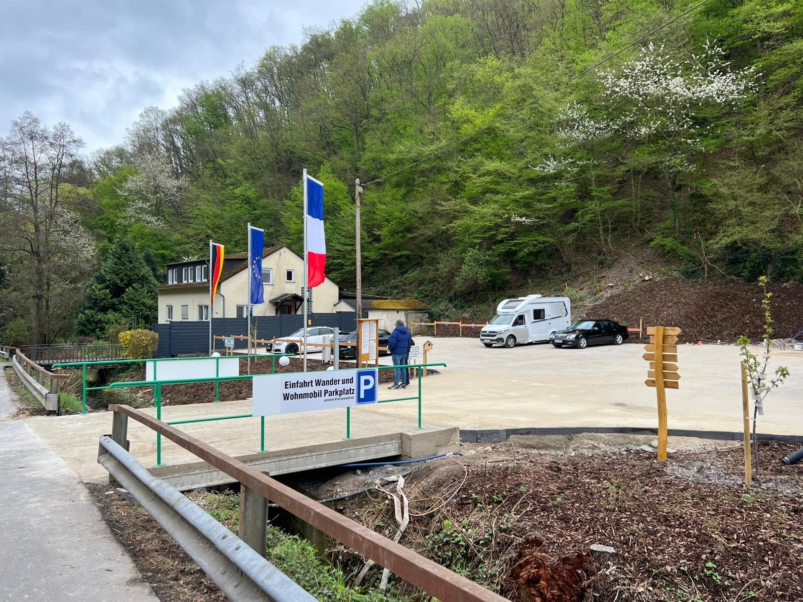 Wohnmobil und Wanderparkplatz unterm Vierseenblick — Campervan Site in Boppard