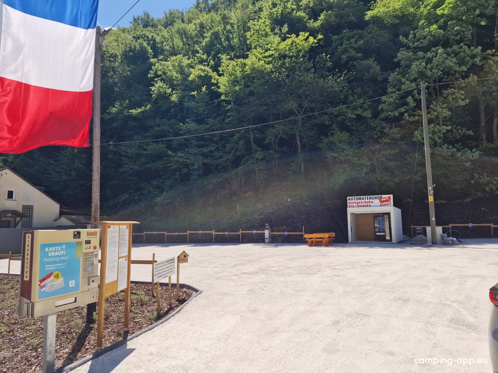 Wohnmobil und Wanderparkplatz unterm Vierseenblick — Sítio para autocaravanas in Boppard