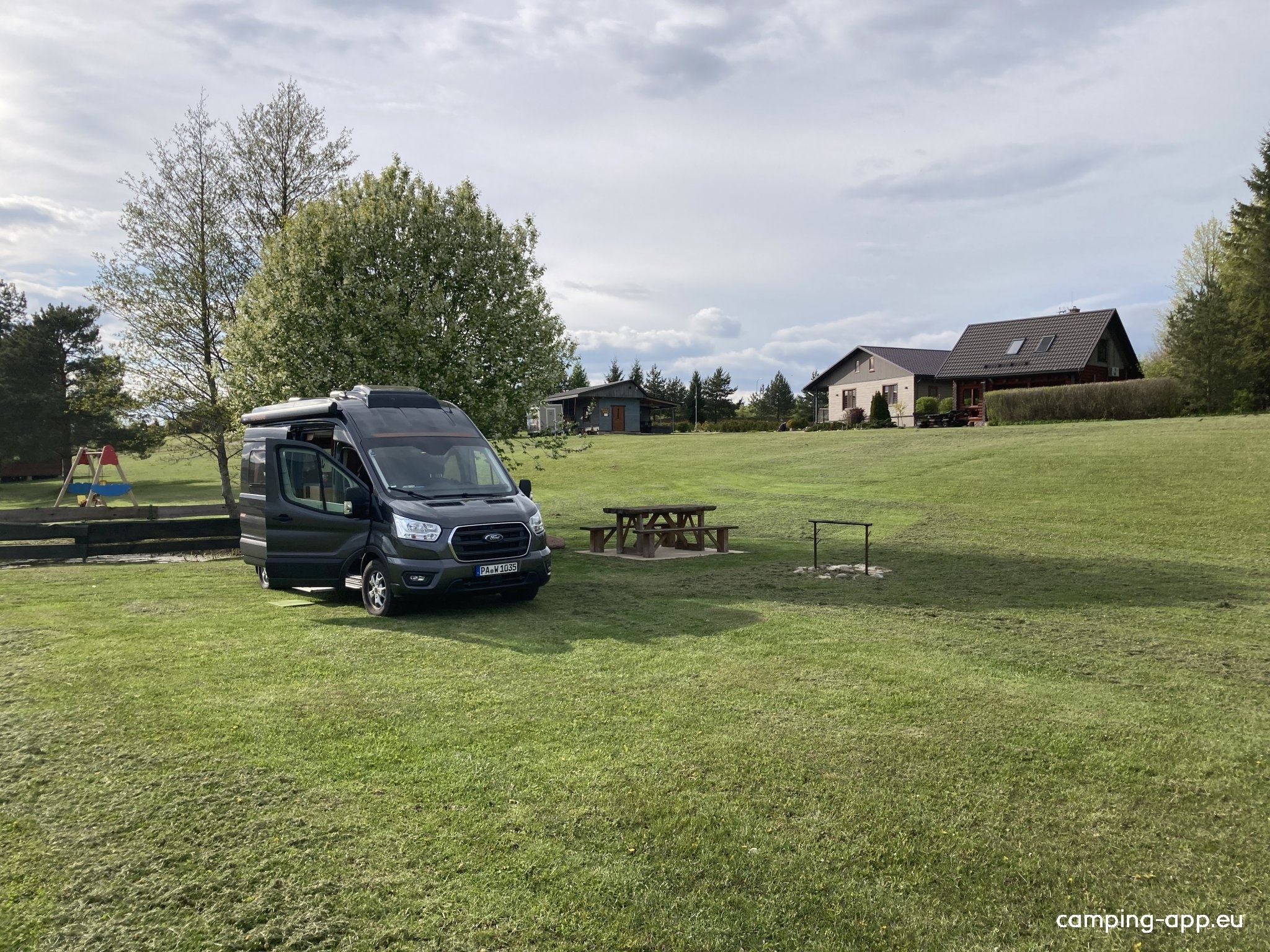 Camping Rāznas Ezerkrasti — Kemping in Baltais Dukstigals