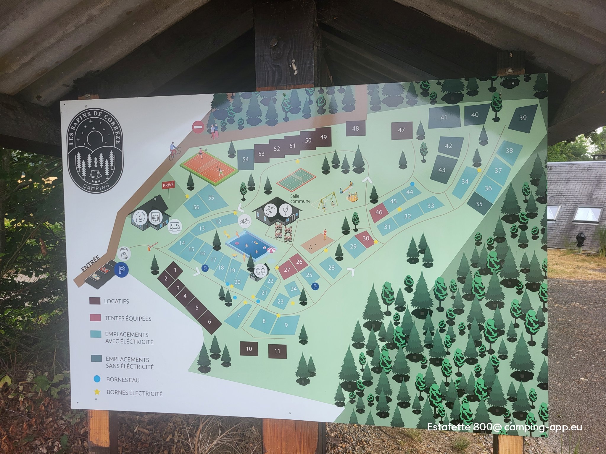 Camping Les Sapins de Corrèze — Foto 5