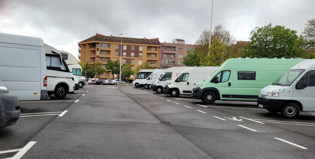 Parking de Caravanas y Autocaravanas Palomera — Ställplats in León