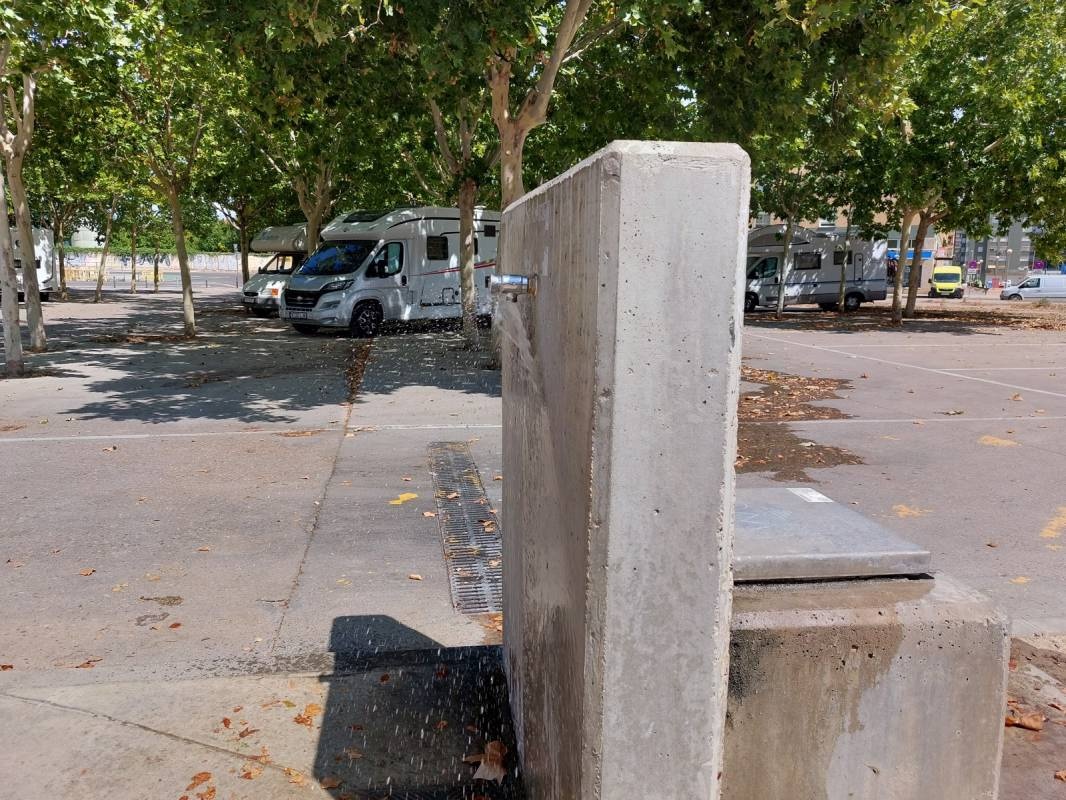 Übernachtungsparkplatz Huesca — Area Autocaravanas in  Huesca