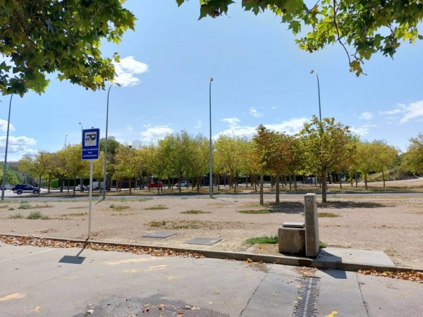 Übernachtungsparkplatz Huesca — Photo 3