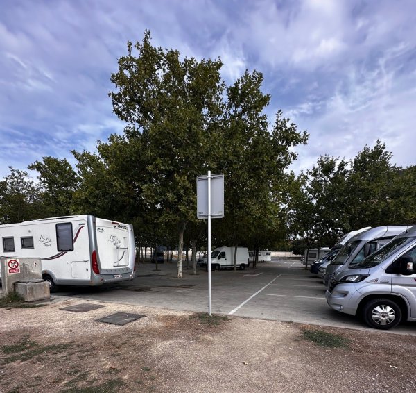 Übernachtungsparkplatz Huesca — Photo 6