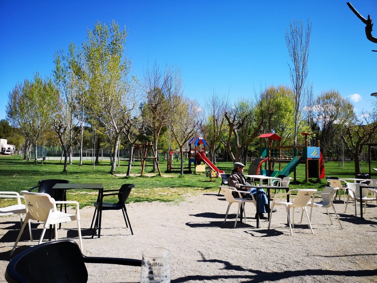 Area de Servicios para Autocaravanas Sierra Blanca — Camperplaats in  San Esteban de Litera