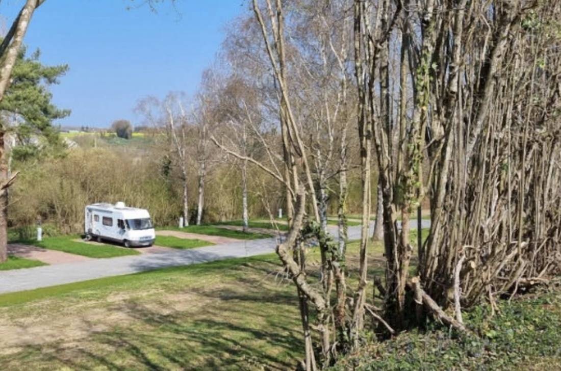 Aire de Camping Car de Bouloire — 露营车营地 in Bouloire