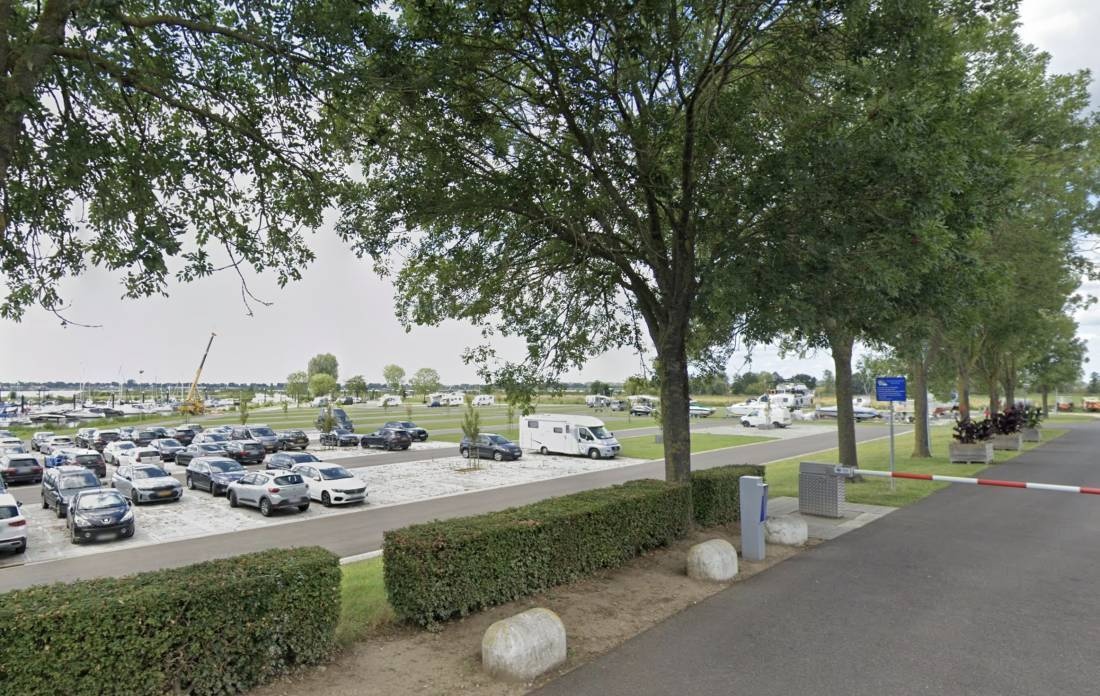 Stevensweert Marina — Stellplatz in Stevensweert