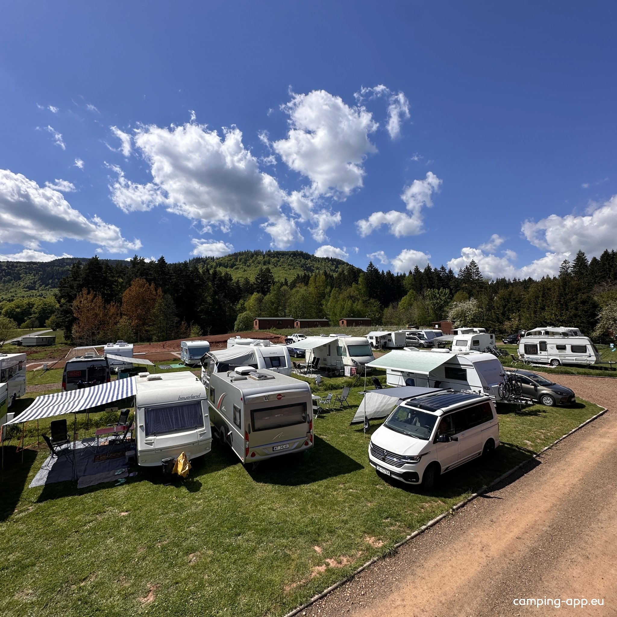 GÓRY STOŁOWE CAMP — Campingplass in Radków