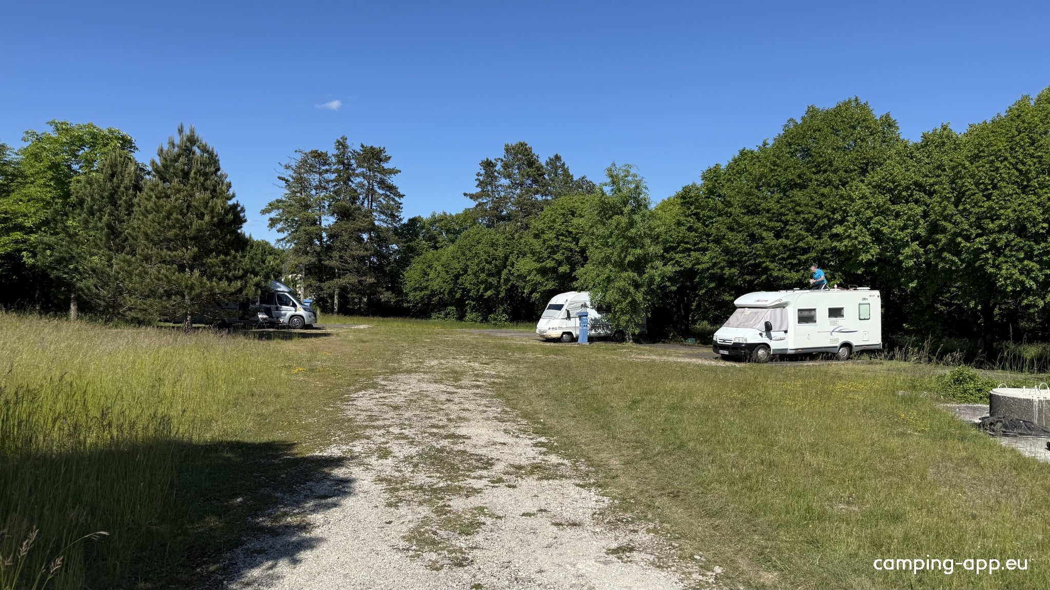 Stellplatz Mailly-le-Château — Sp. parking dla kamperów in Mailly-le-Château
