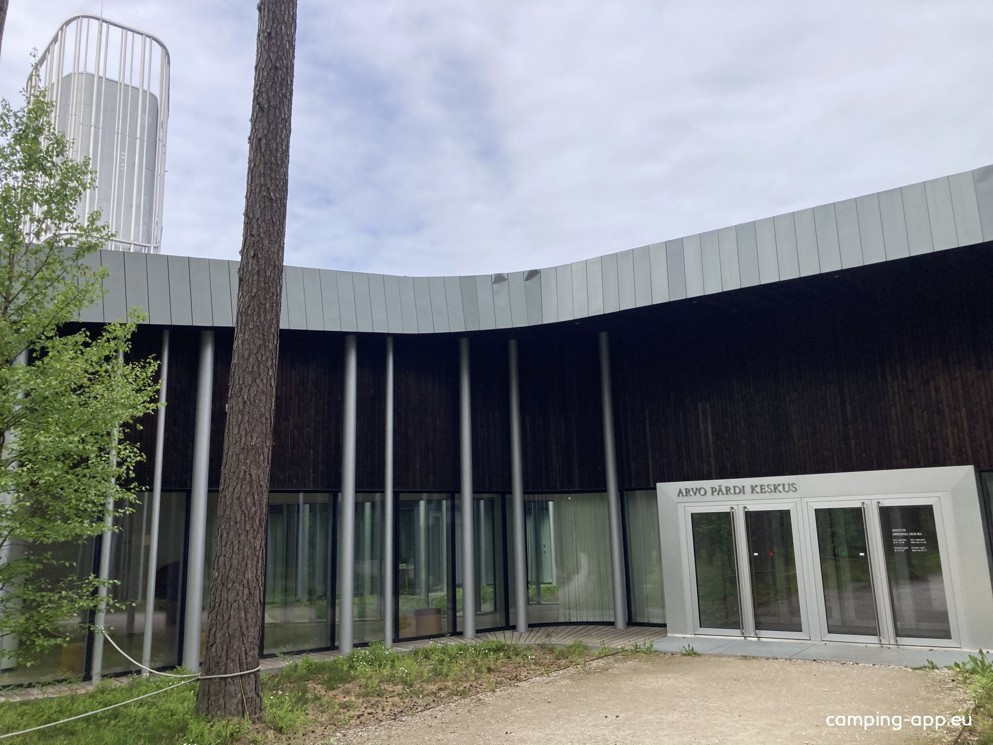 Parkplatz Arvo Pärt Zentrum — Stellplatz in Laulasmaa küla