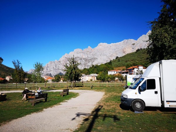 Stellplatz Posada de Valdeón — Photo 2