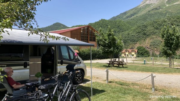 Stellplatz Posada de Valdeón — Photo 4